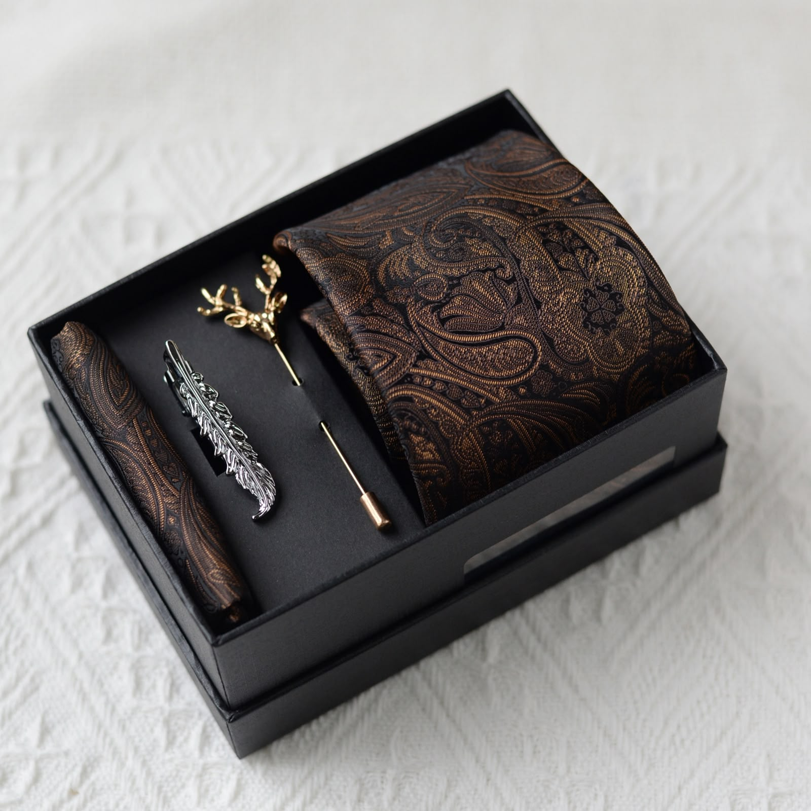 Ornate Paisley Pattern with Accessories